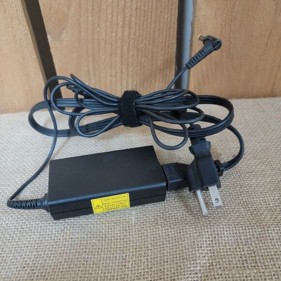 Delta Electronics AC Adapter 65W 19V 3.42A Delta ADP-65VH B Laptop AC - Picture 1 of 5